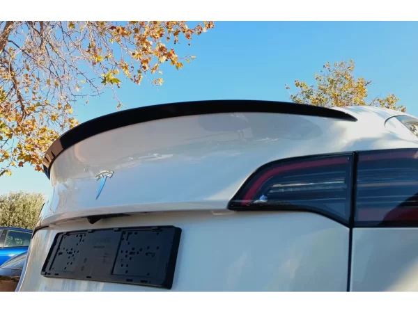 Tesla Model Y - Achterklep spoiler